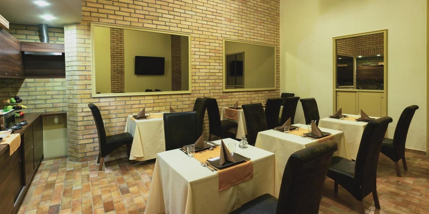 Centrooms-House-Restaurant-11