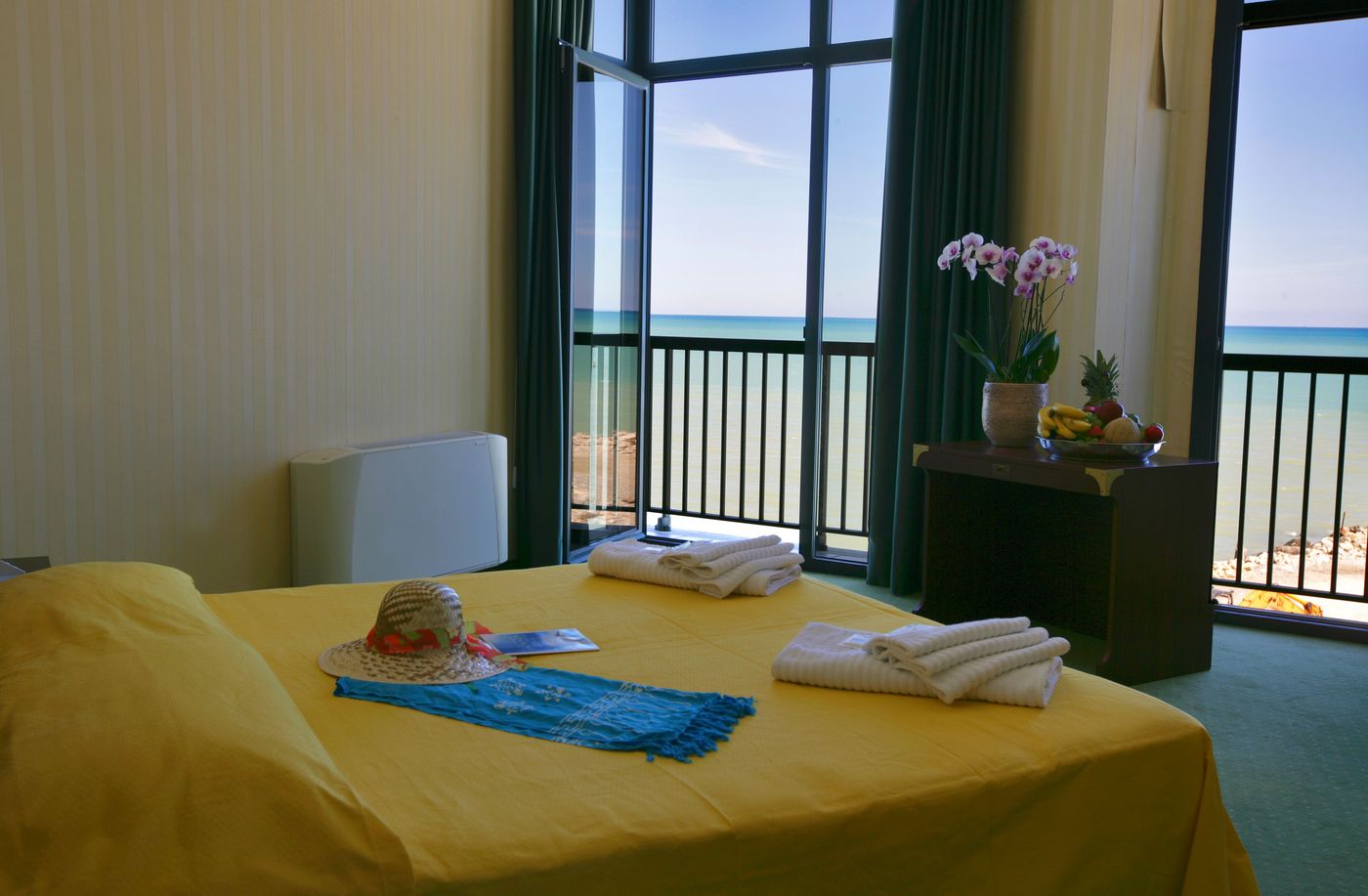 Club-Esse-Mediterraneo-Room-11