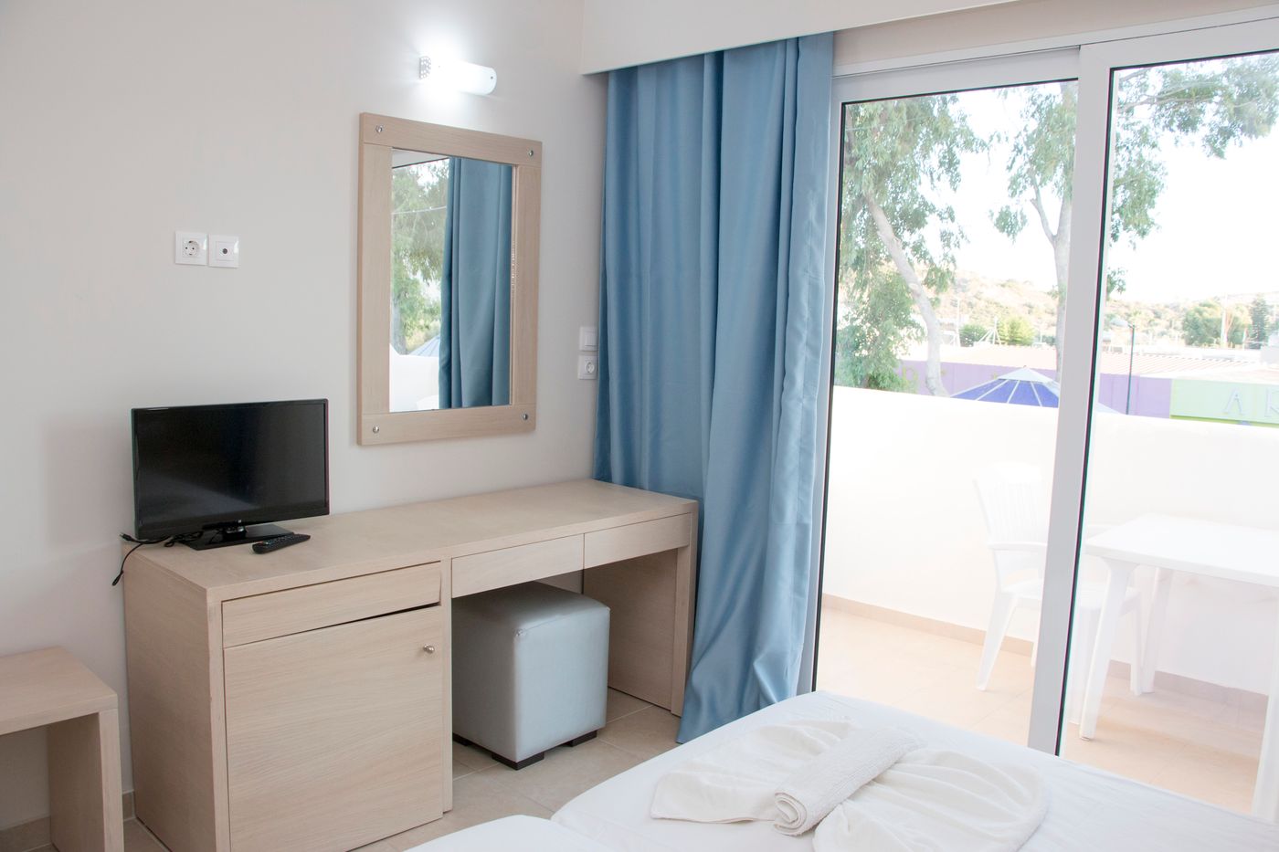 Euroxenia-Marathon-Hotel-Room-17