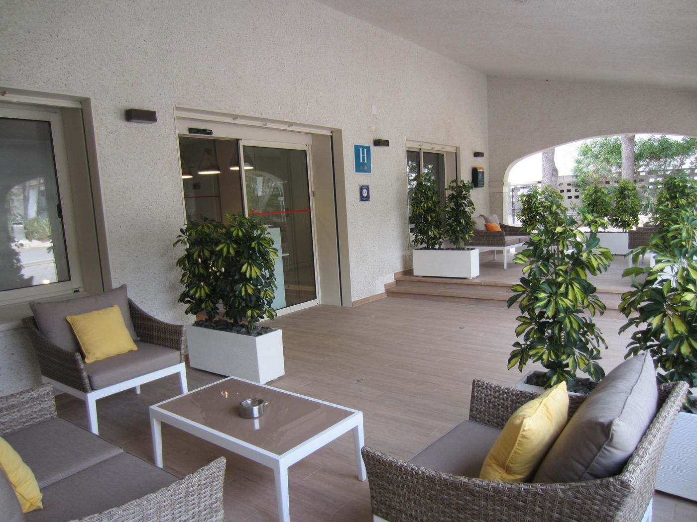 Hotel-LLorca-Lobby-29