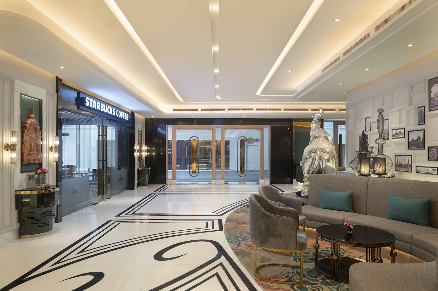 Aira Hotel Bangkok 13