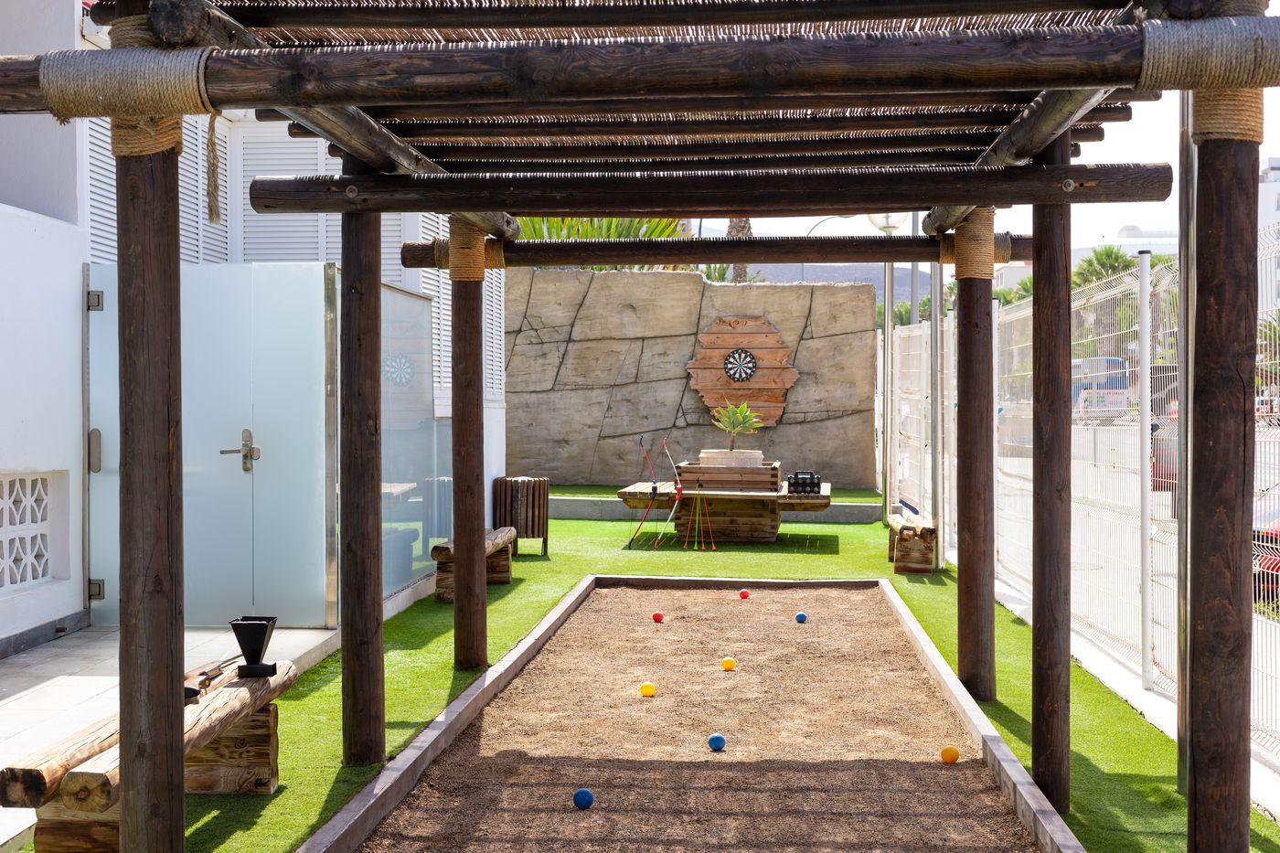 Alexandre-Hotel-La-Siesta-Sports-and-Entertainment-40