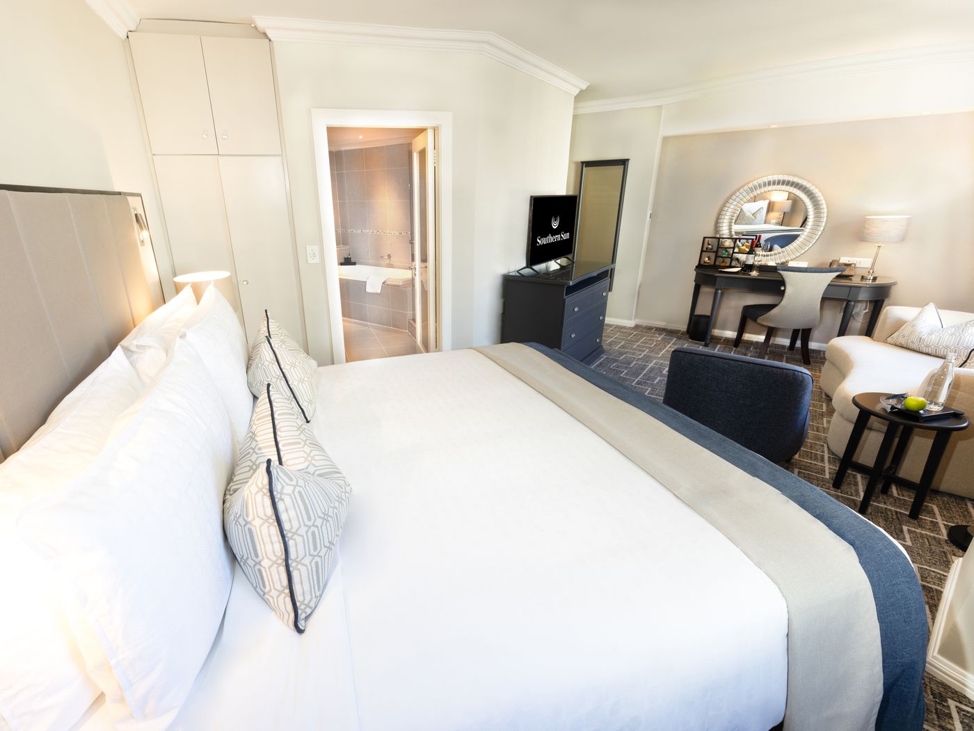 Southern-Sun-The-Cullinan-Room-34