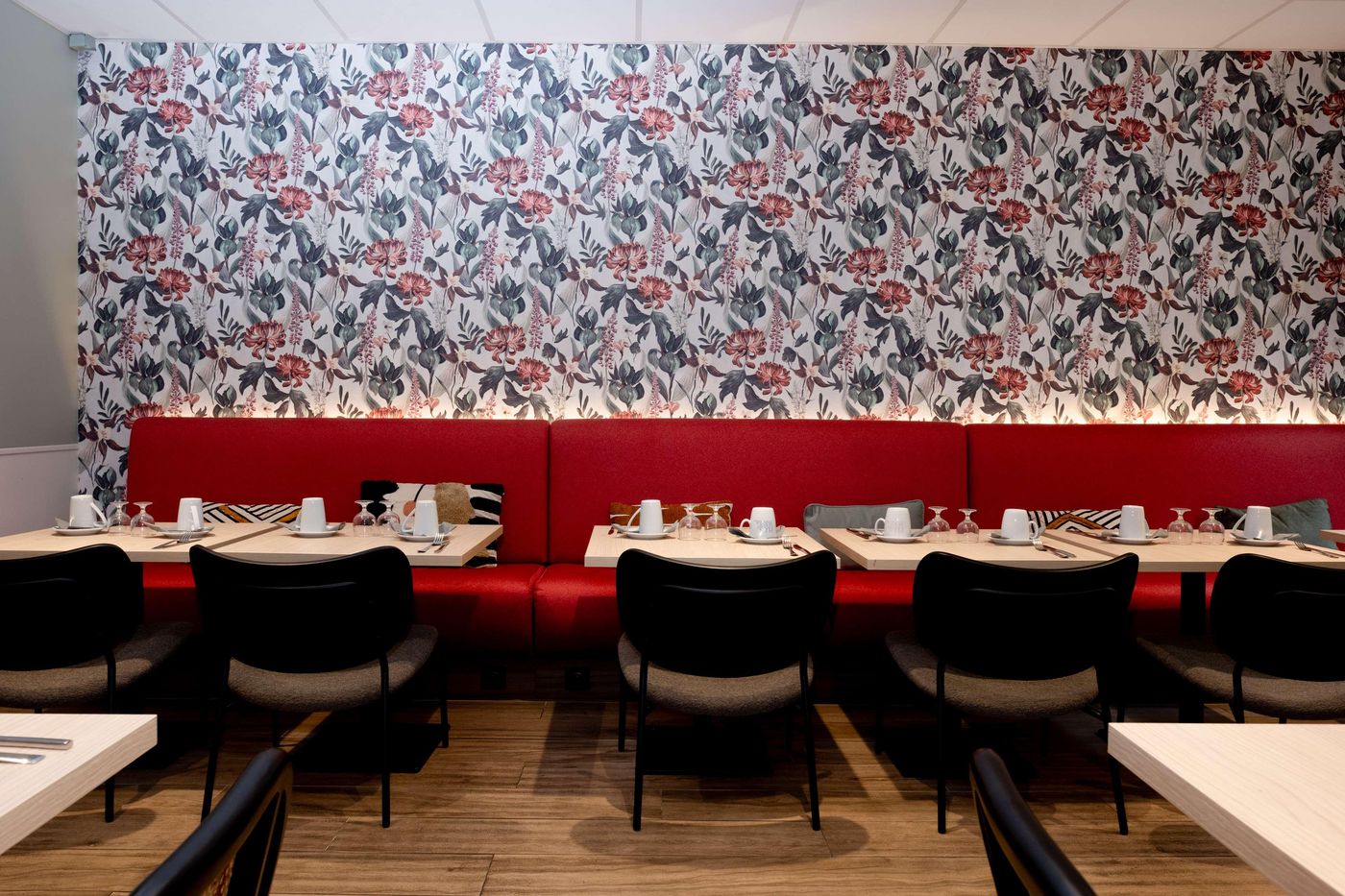 Kyriad-Par----s-10---Canal-Saint-Martin--R----publique-Restaurant-65