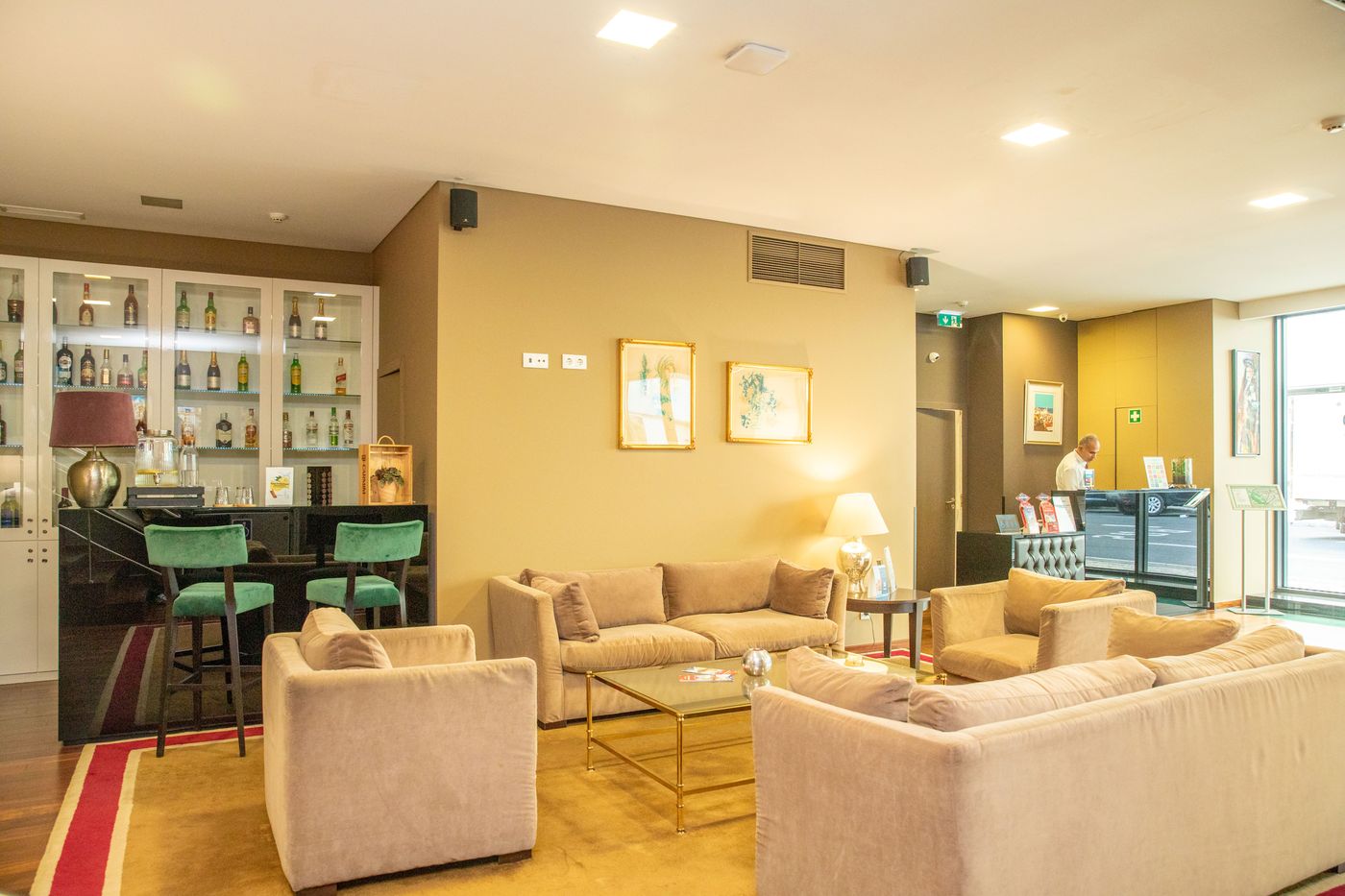 VIP-Executive-Saldanha-Lobby-10