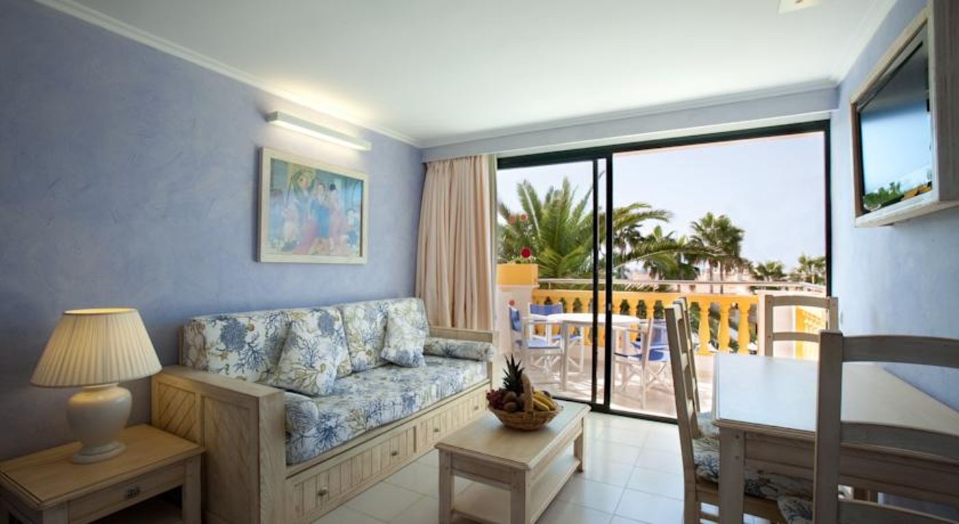 Royal Son Bou Family Club