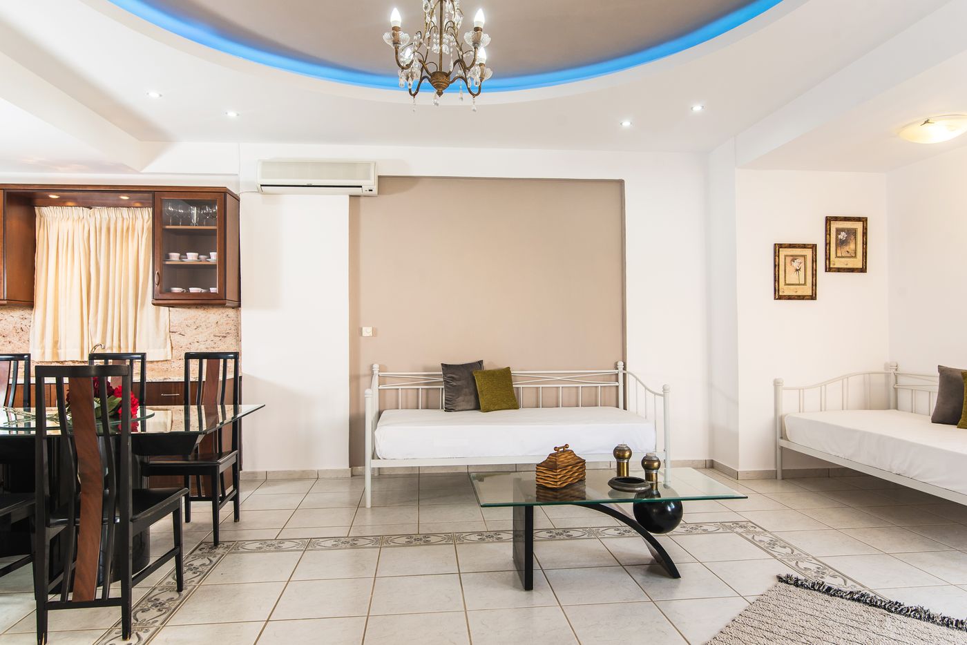 Yiannis-Manos-Apartments-Room-57