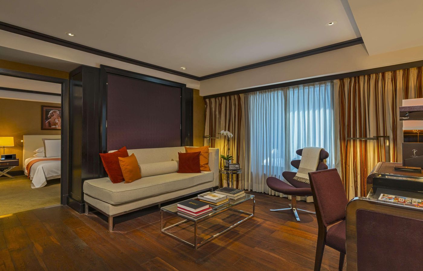 The-Chatwal-in-the-unbound-Collection-Room-28