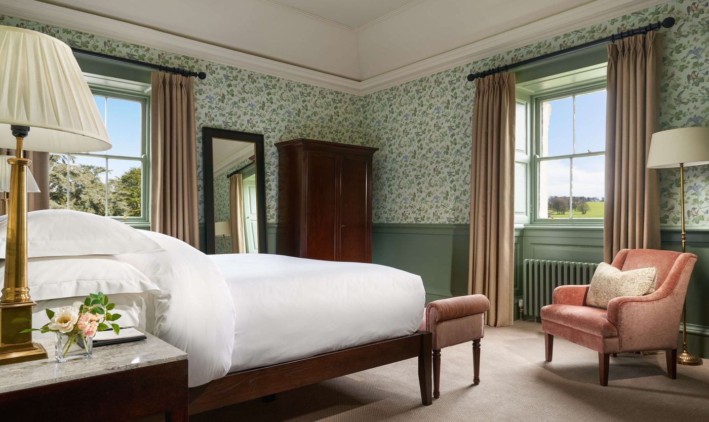 Carton-House--a-Fairmont-Managed-Hotel-Room-27