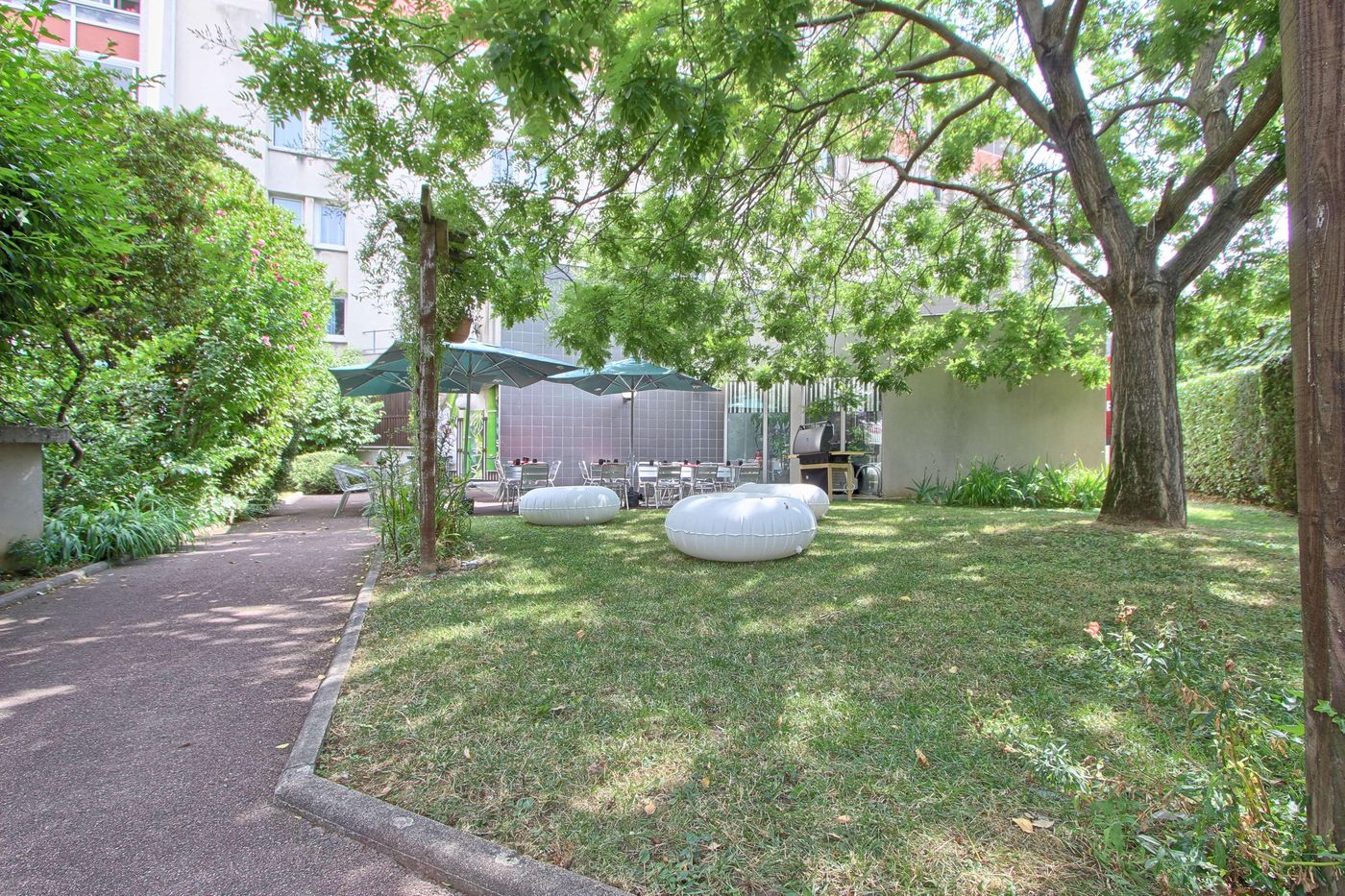 Kyriad Paris Nord Porte de Saint-Ouen-France-SAINT OUEN-General view-7