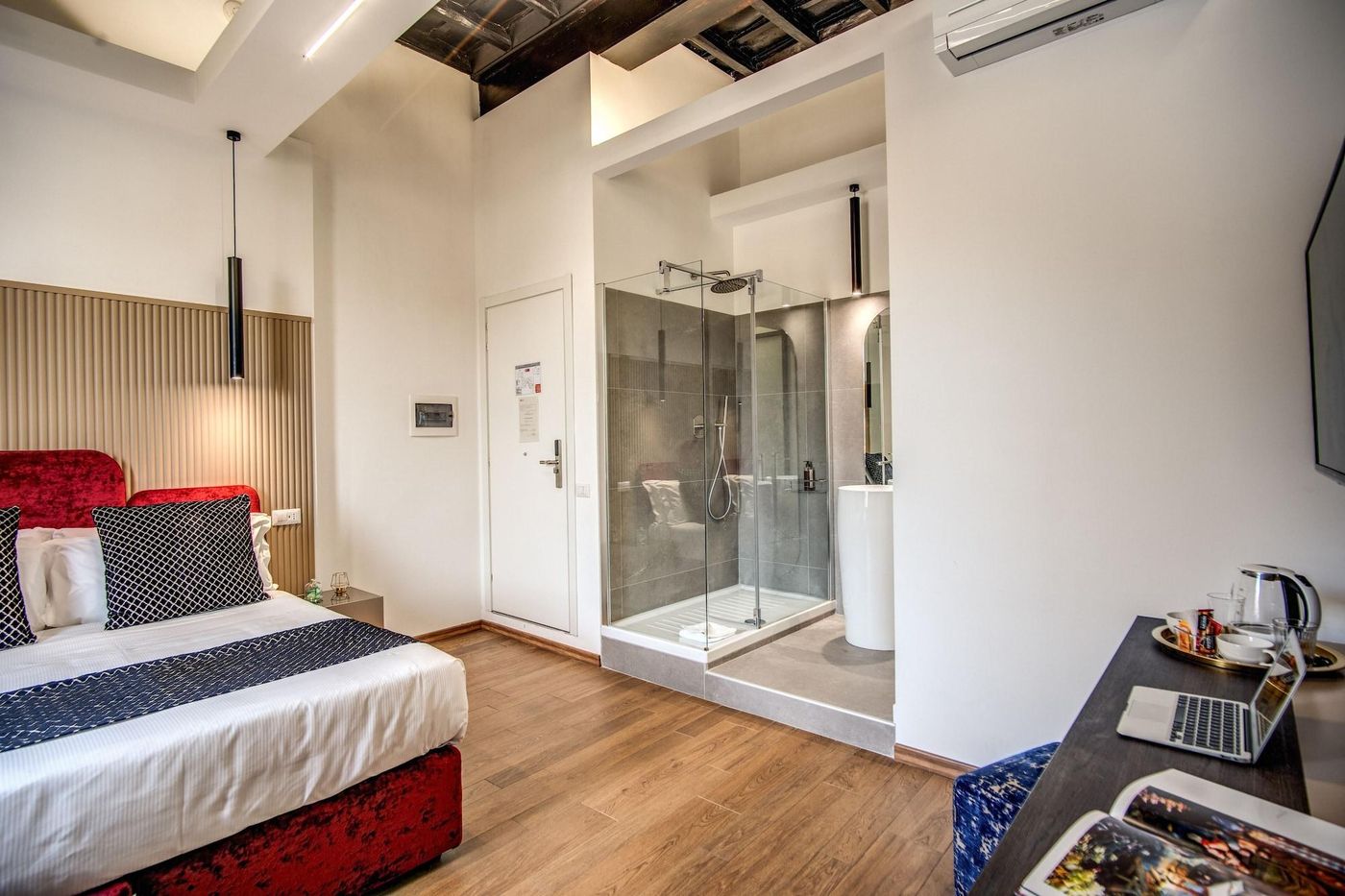 Little-Queen-Suite-Room-29