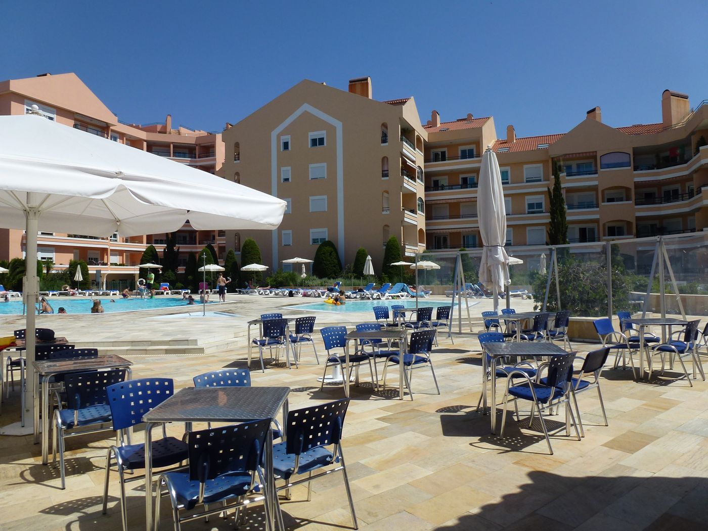 Riviera-Hotel-Carcavelos-Pool-11