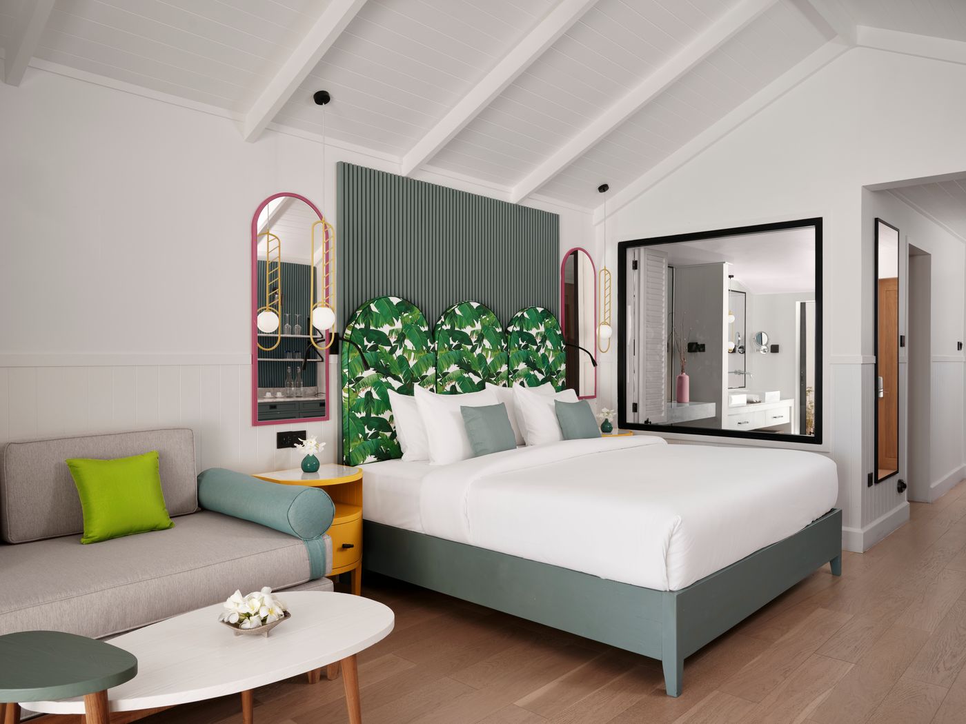 Villa Park, Sun Island