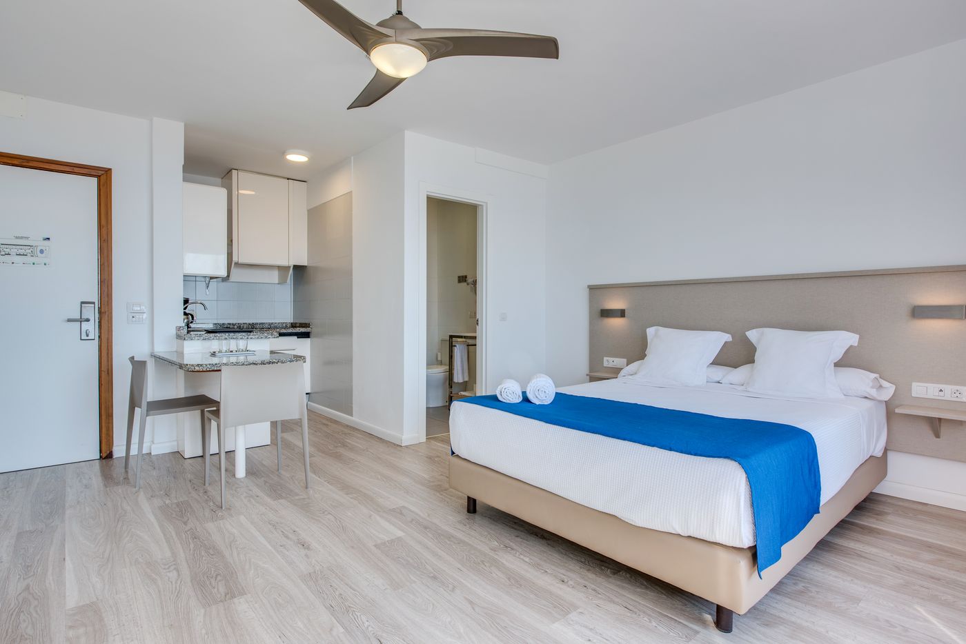 Vigilia-Park-Room-35