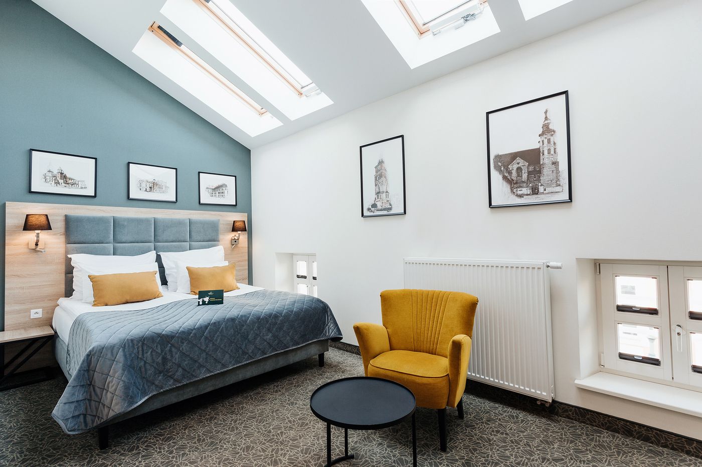 Hotel-32-Krakow-Old-Town-Lobby-13