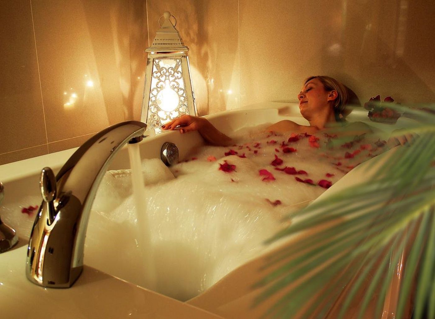 Royal-Savoy-Sports-and-Entertainment-60