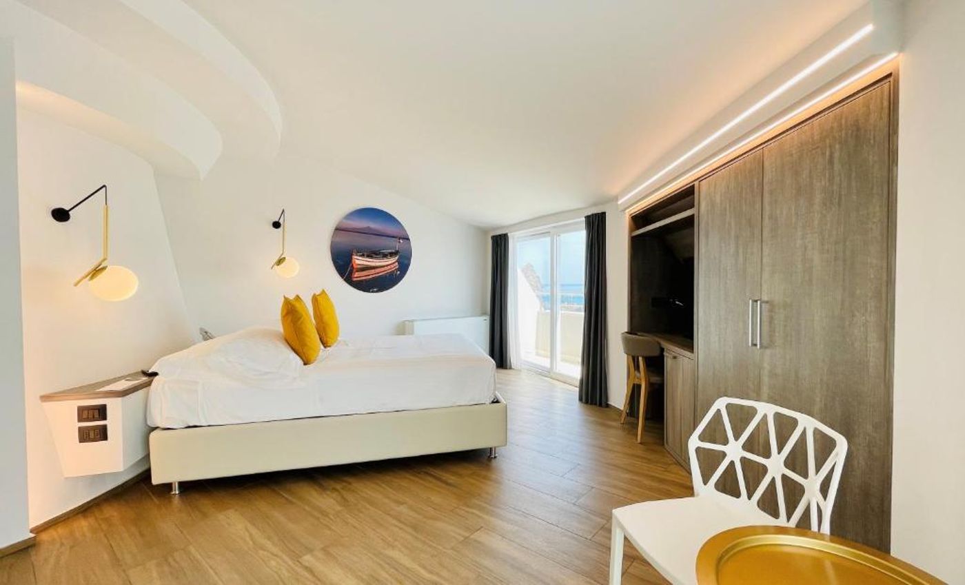 Grand-Hotel-Faraglioni-Room-3