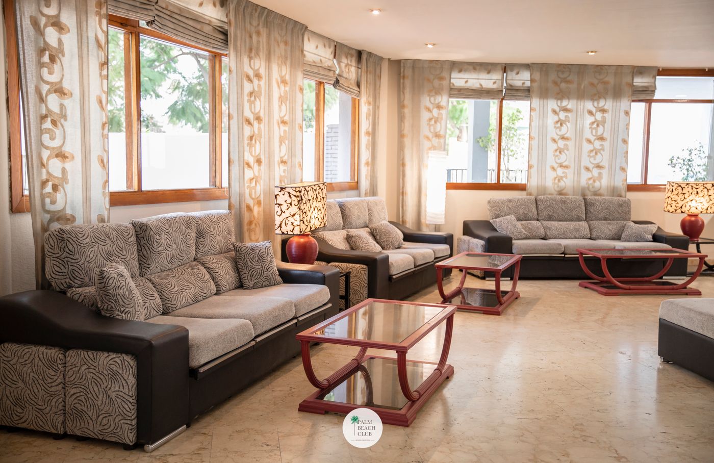 Apartamentos-Palm-Beach-Club-Lobby-23