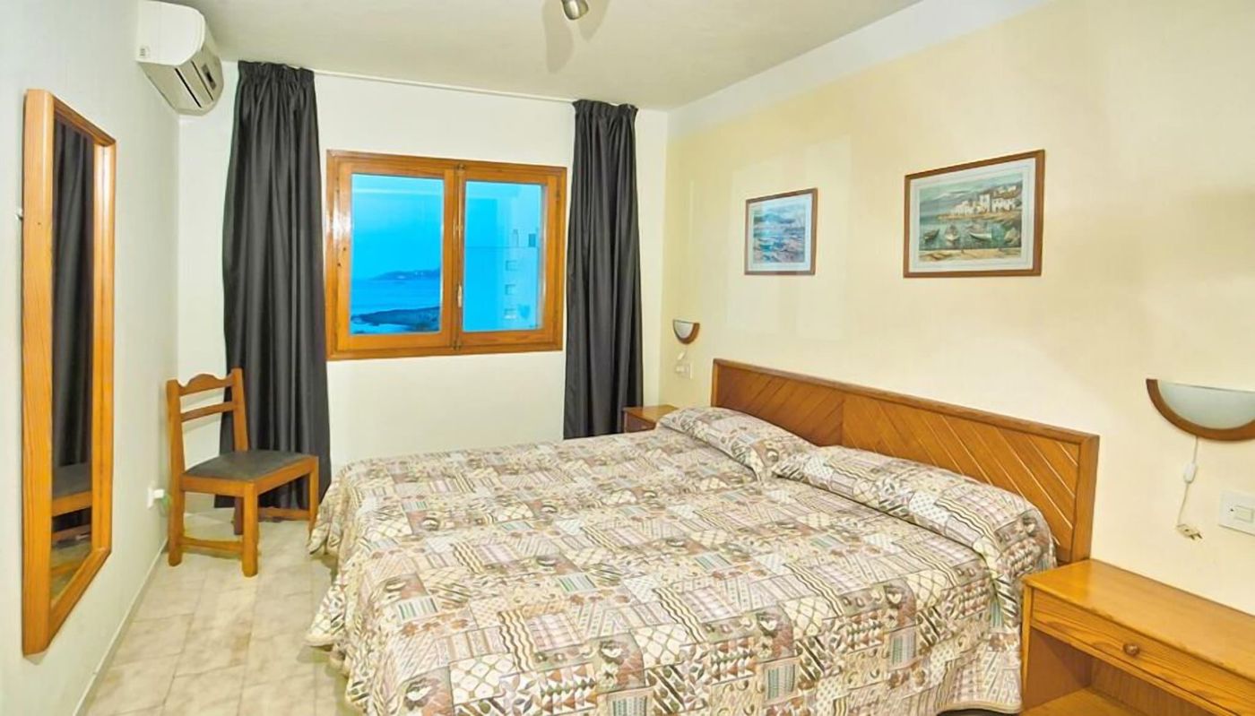 Bahia-de-San-Antonio-Room-33