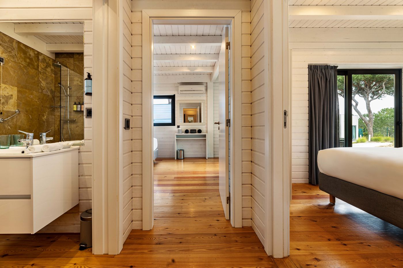 The-Magnolia-Hotel-Room-37