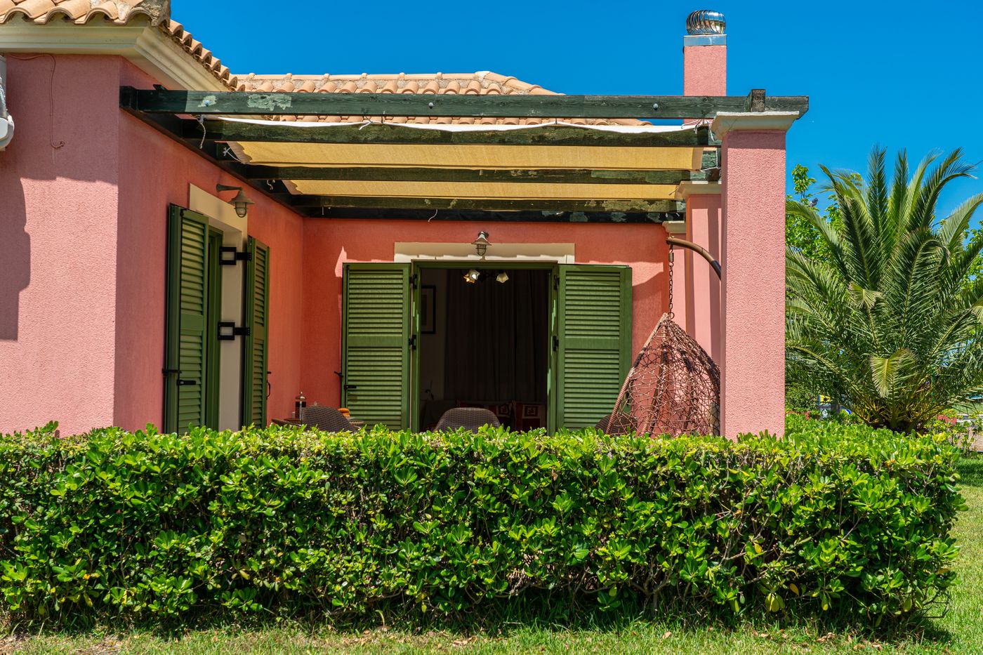 Monambeles-Villas-Room-9