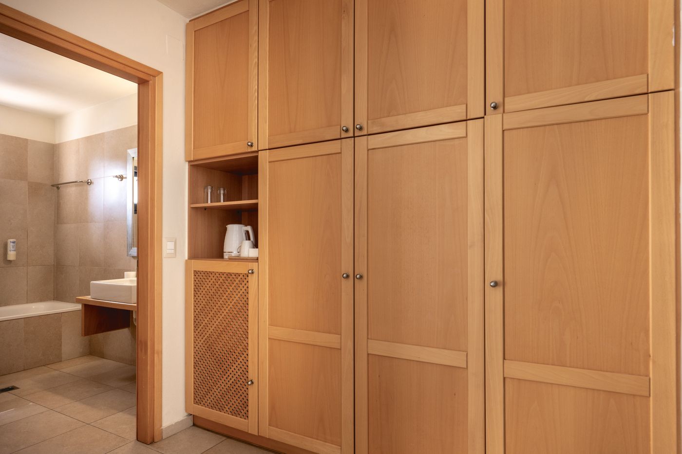 Ariadne-Beach-Room-32