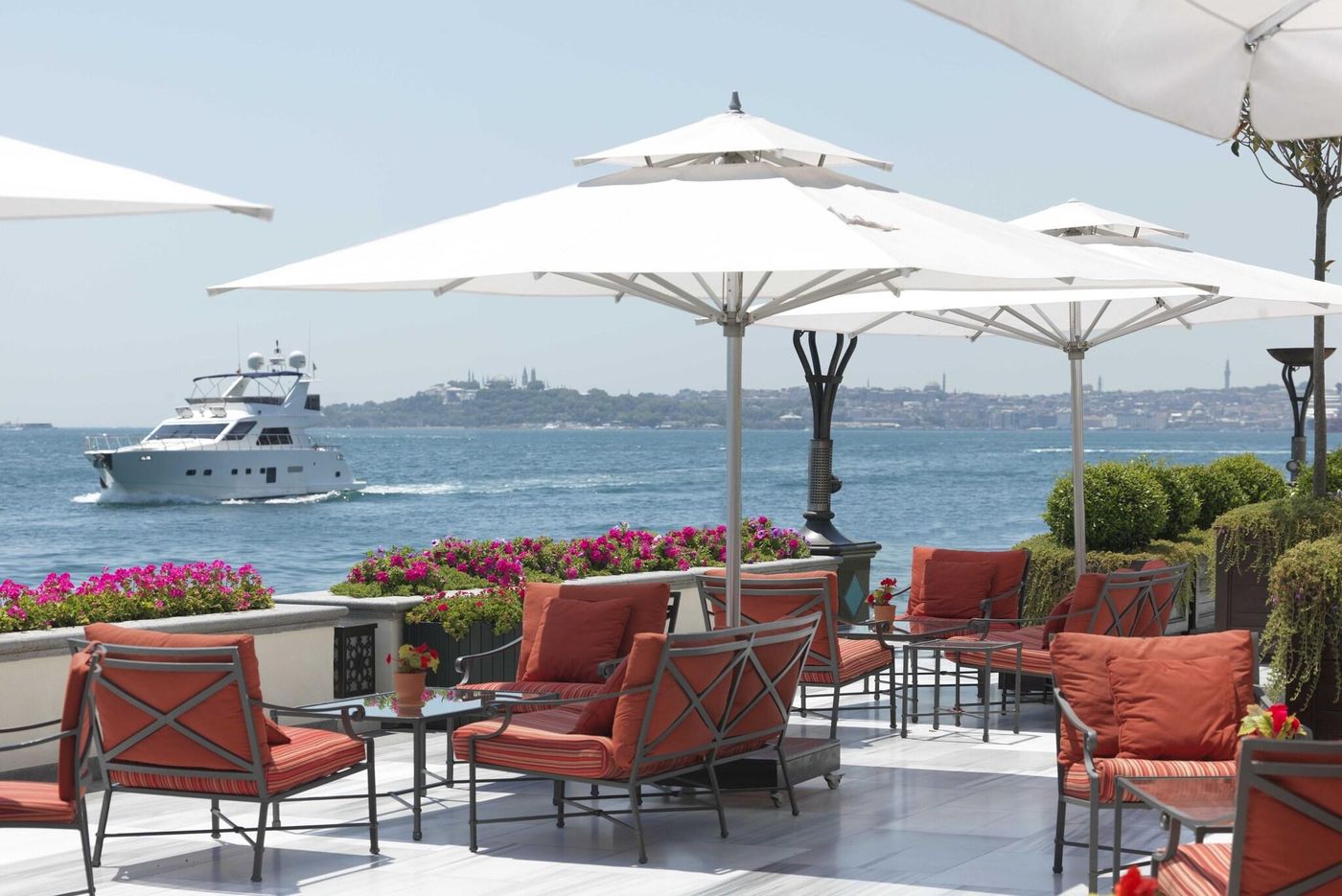 Four-Seasons-at-the-Bosphorus-Lobby-23