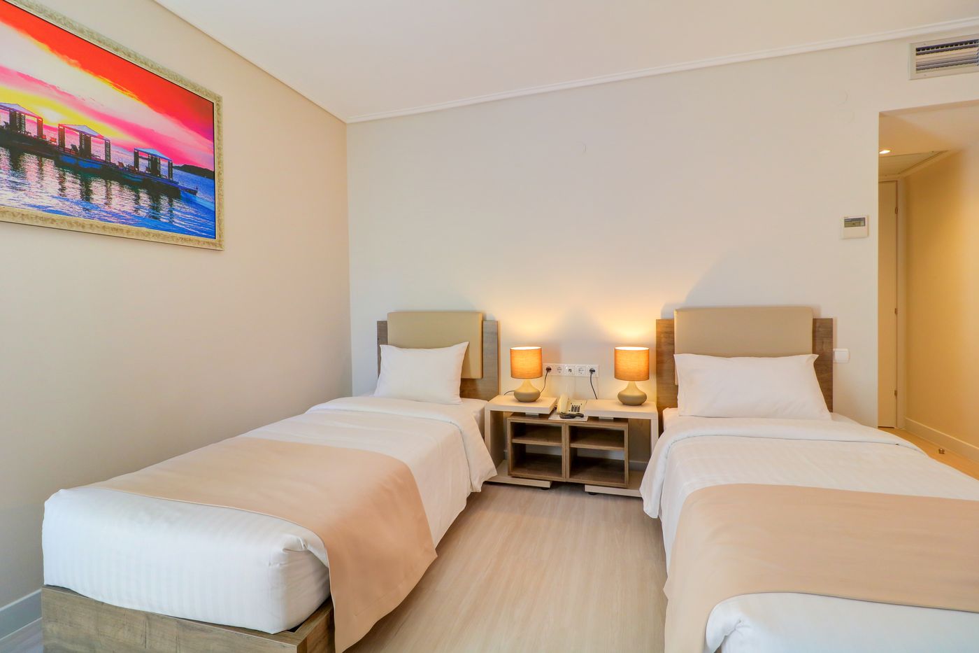 Bomo-Club-Palace-Hotel-Room-9