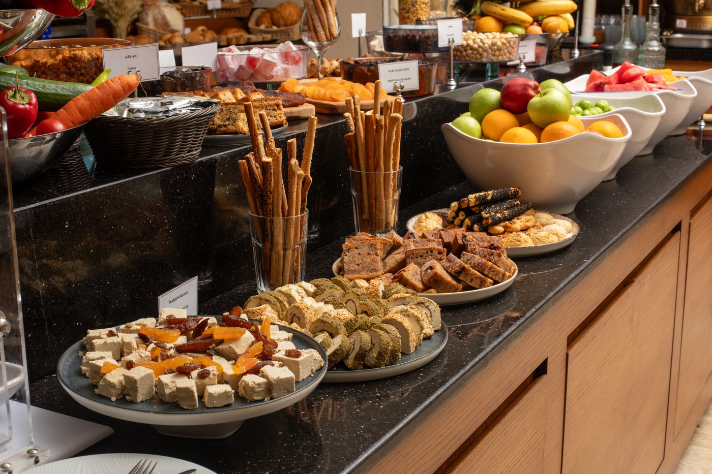 Ramada-Hotel---Suites-by--Istanbul-Atakoy-Restaurant-41