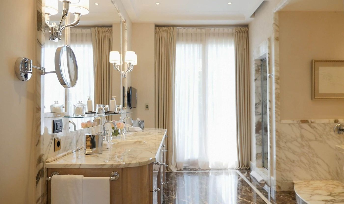 Palazzo-Parigi-Hotel---Grand-Spa-Room-33