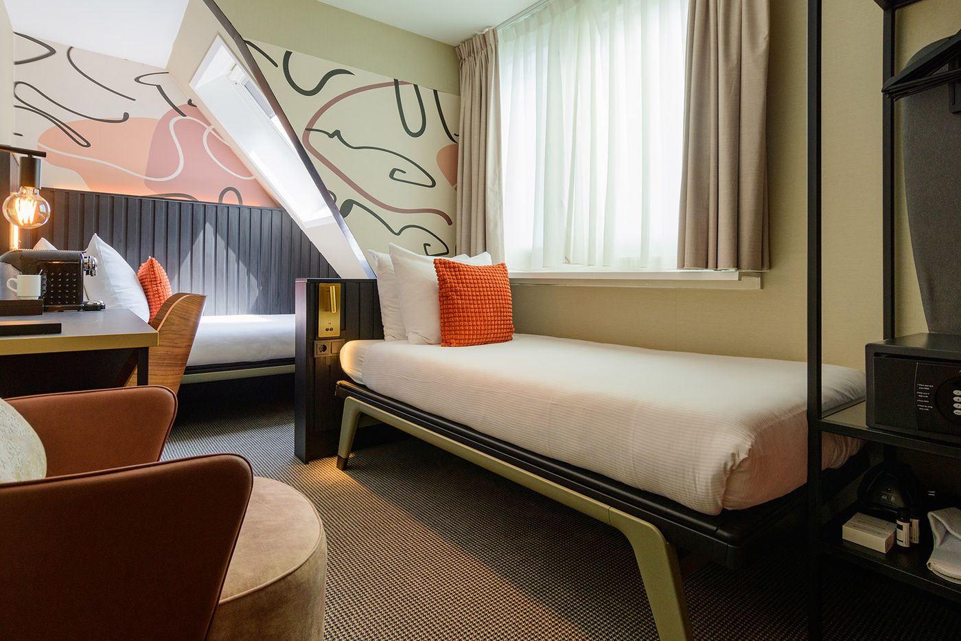 Huygens-Place-Room-19