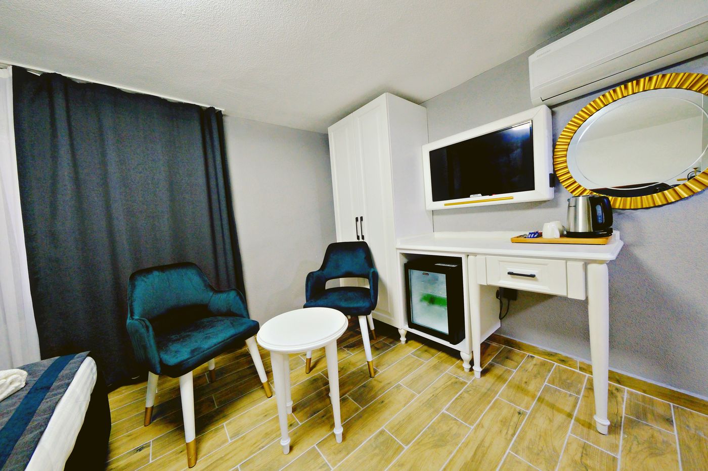 The-Saint-Otel-Room-14