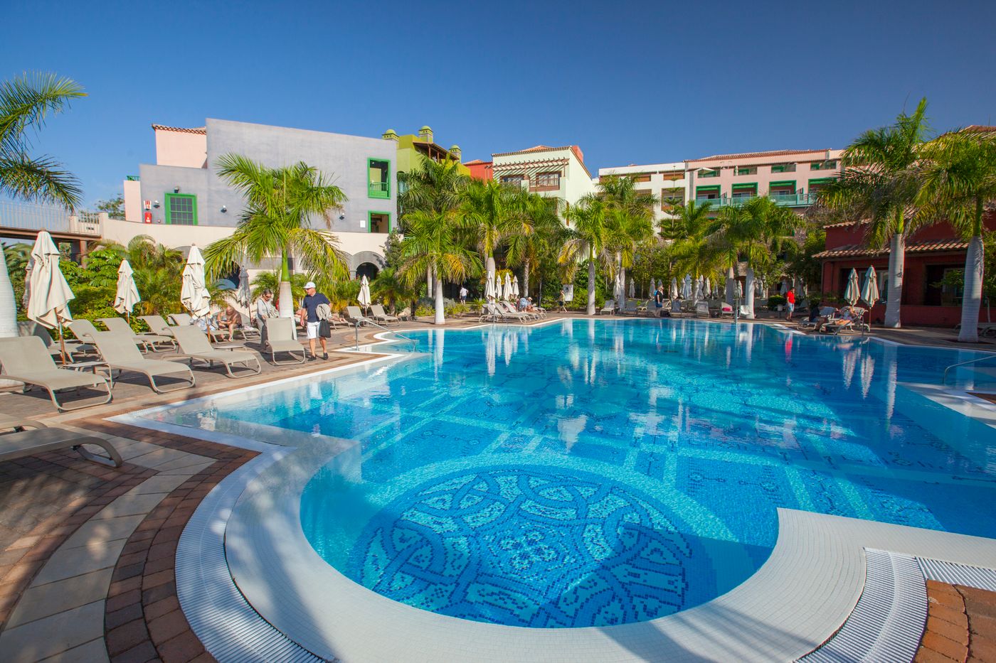 Lopesan-Villa-del-Conde-Resort-and-Thalasso-Pool-3