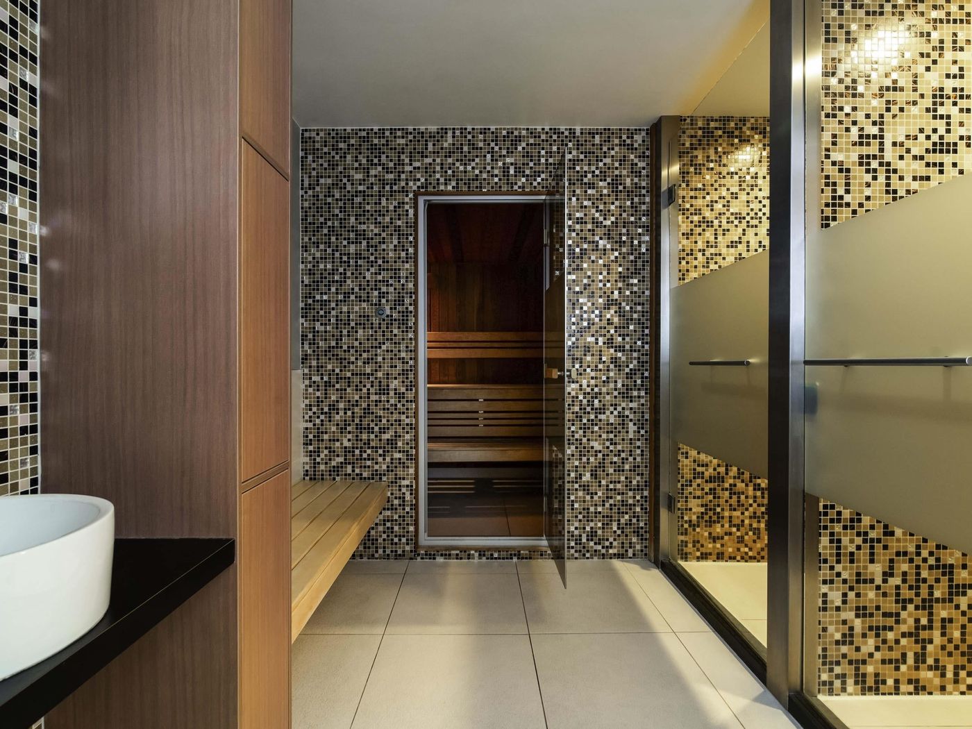 Novotel-Amsterdam-City-Sports-and-Entertainment-52