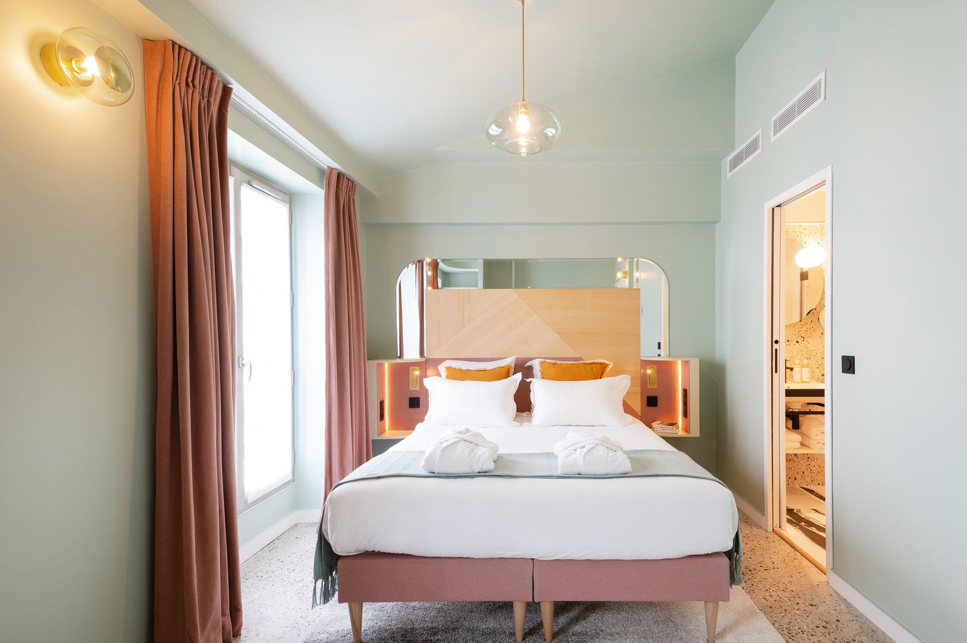 Hotel-Amoi-Paris-Room-23