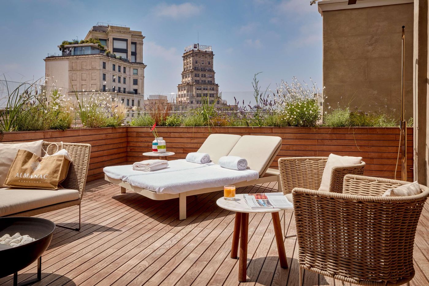 Almanac Barcelona-Spain-Barcelona-General view-1