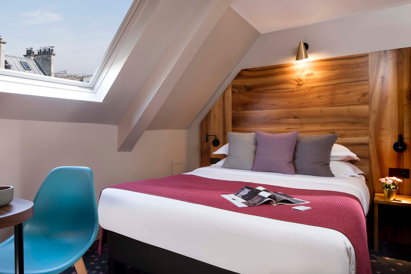 Maxim-Folies-Room-17