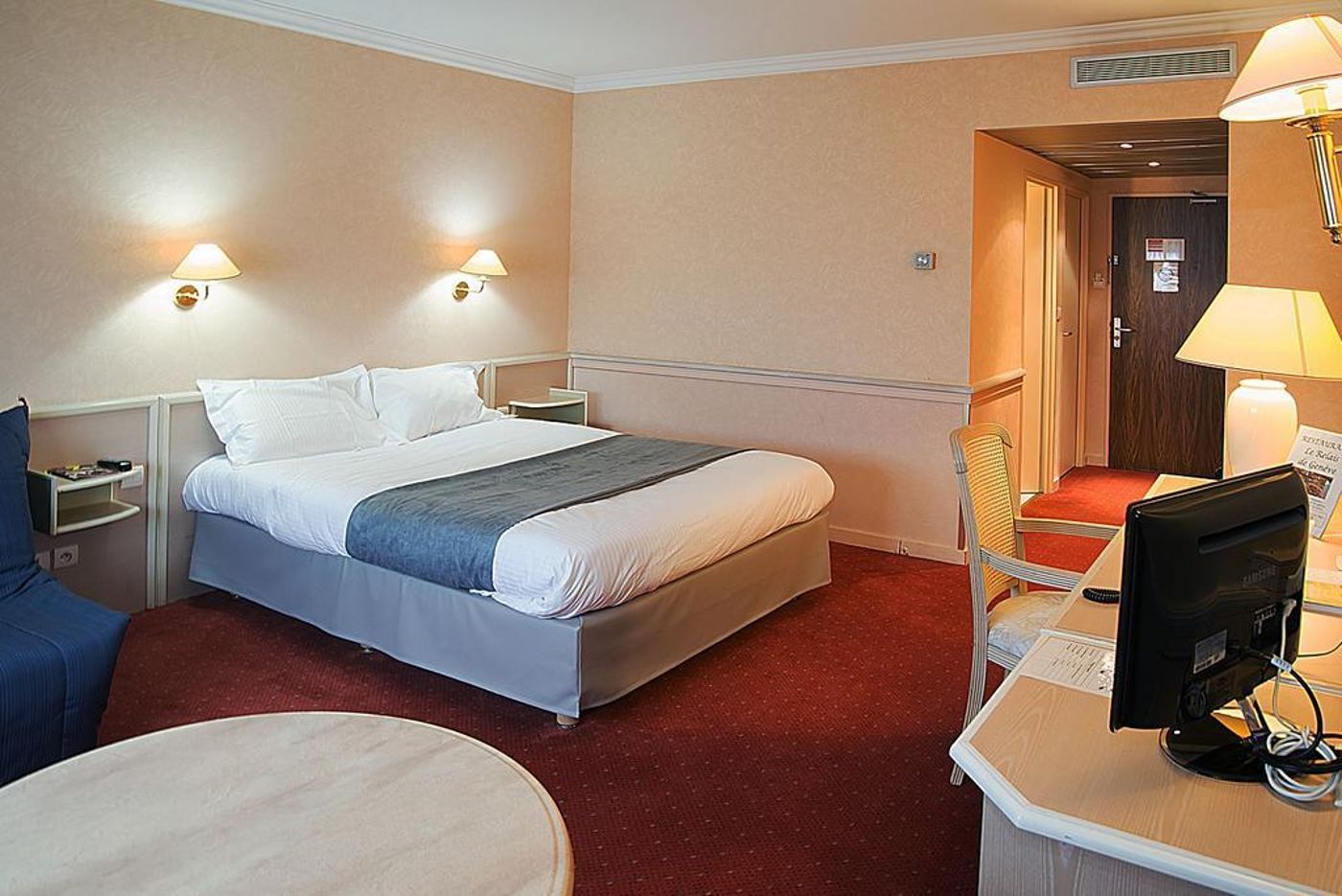 Logis Hôtel Lyon Est - Porte de l'Ain Rest. le Rel - France - Saint Maurice De Bey - General view - 3