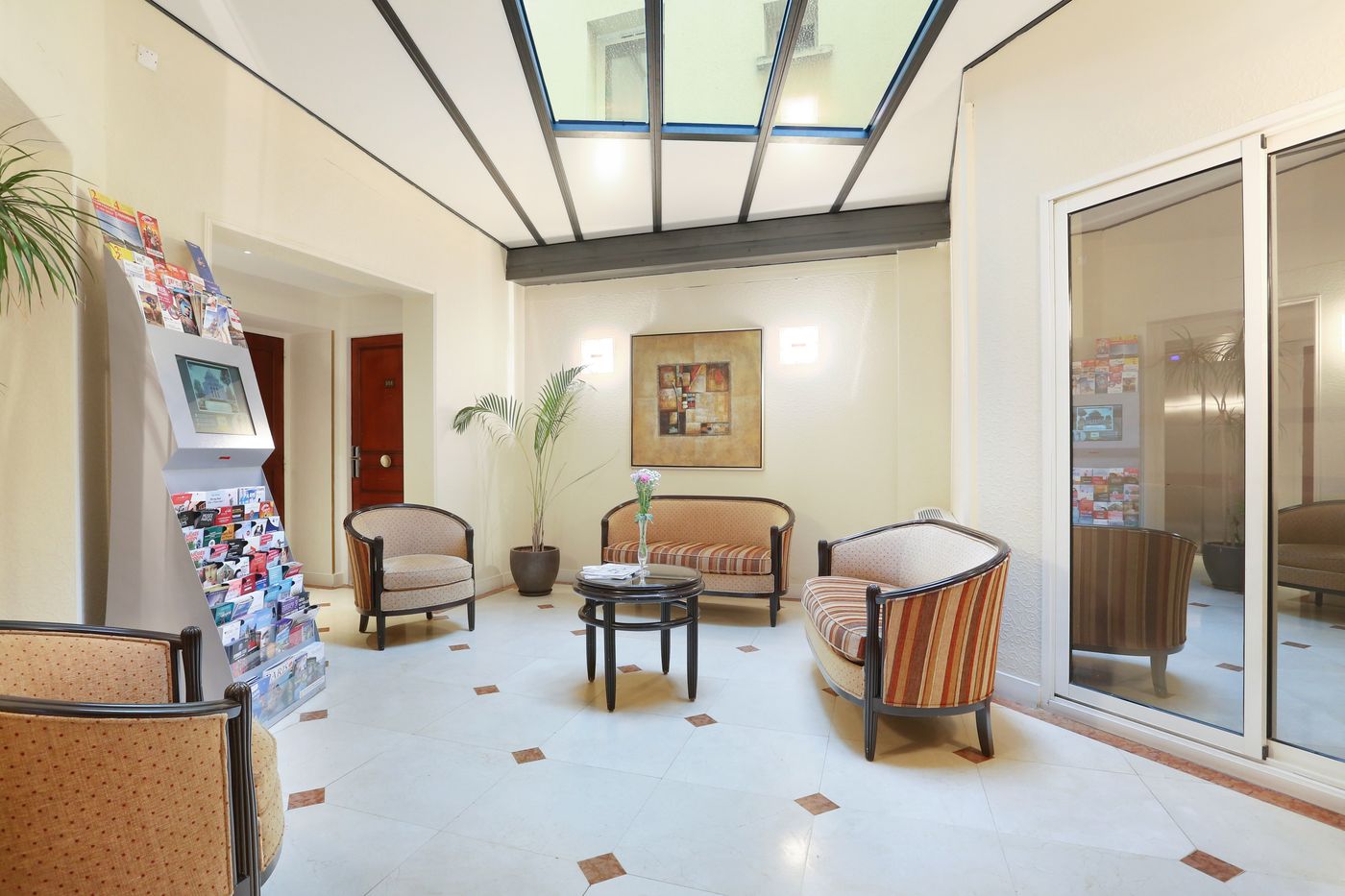 Hotel Beaugrenelle Tour Eiffel-France-Paris-Lobby-3