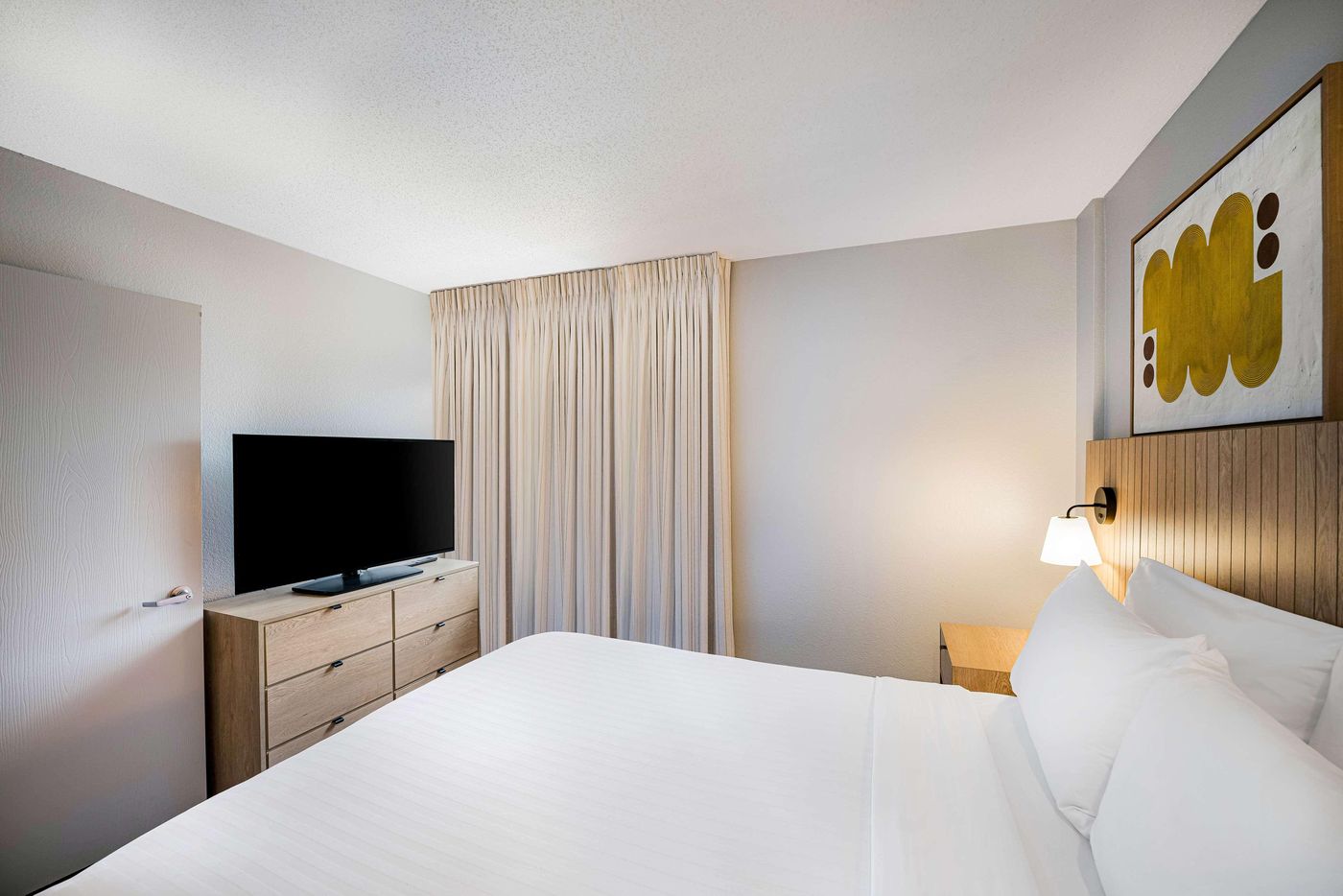 Sonesta-Simply-Suites-Jersey-City-Room-36