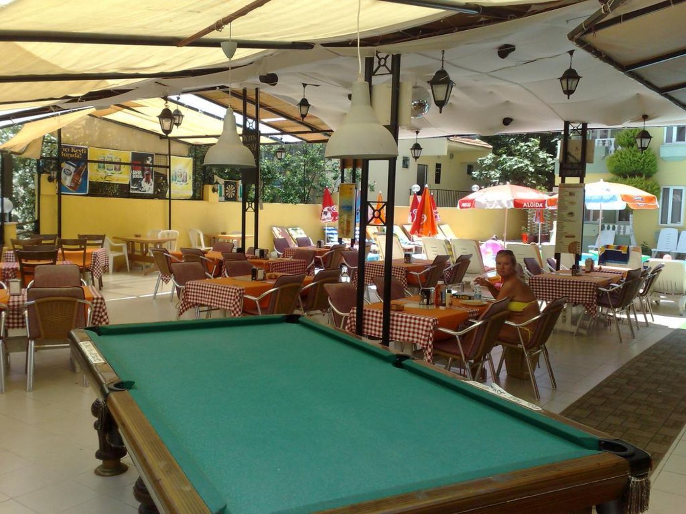 Club-Sunset-Apart-General-view-26