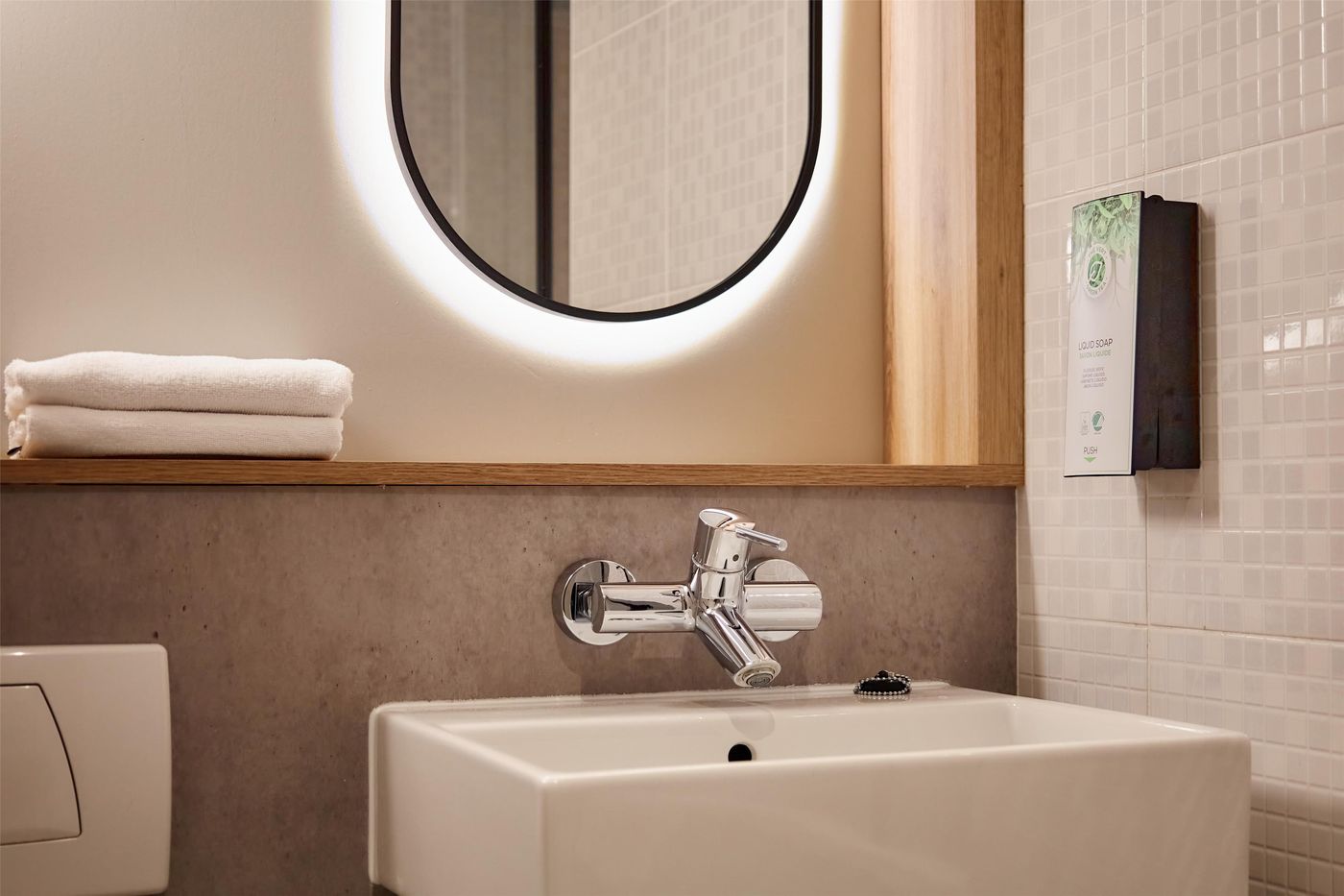 Campanile-Krakow-Old-Town-Room-49