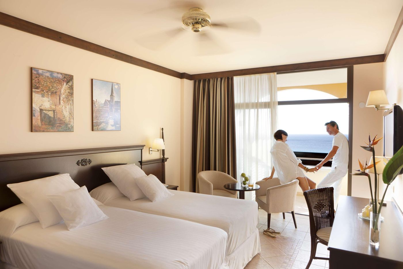 Occidental-Jand----a-Royal-Level-Room-34