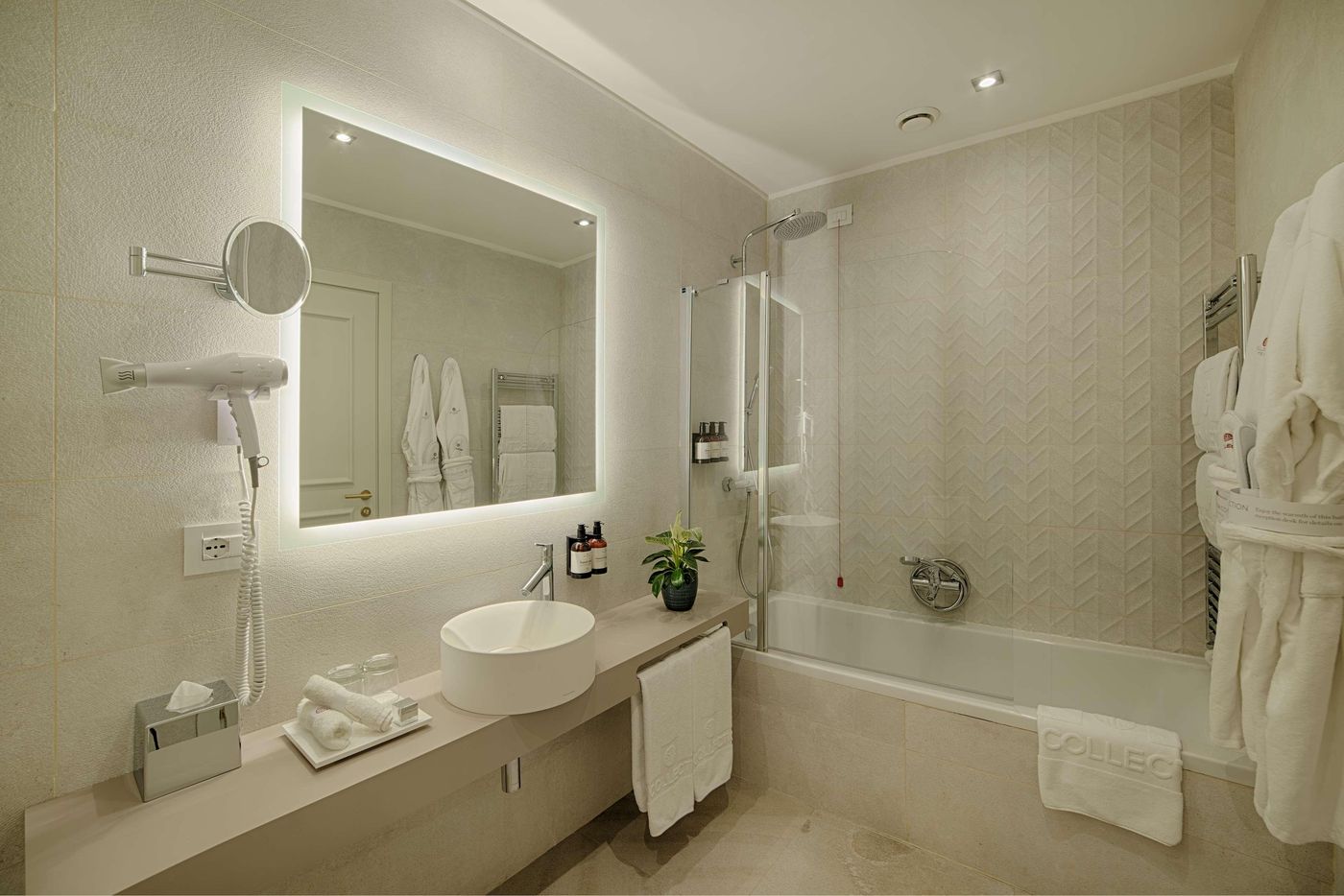 NH-Collection-Roma-Fori-Imperiali-Room-41