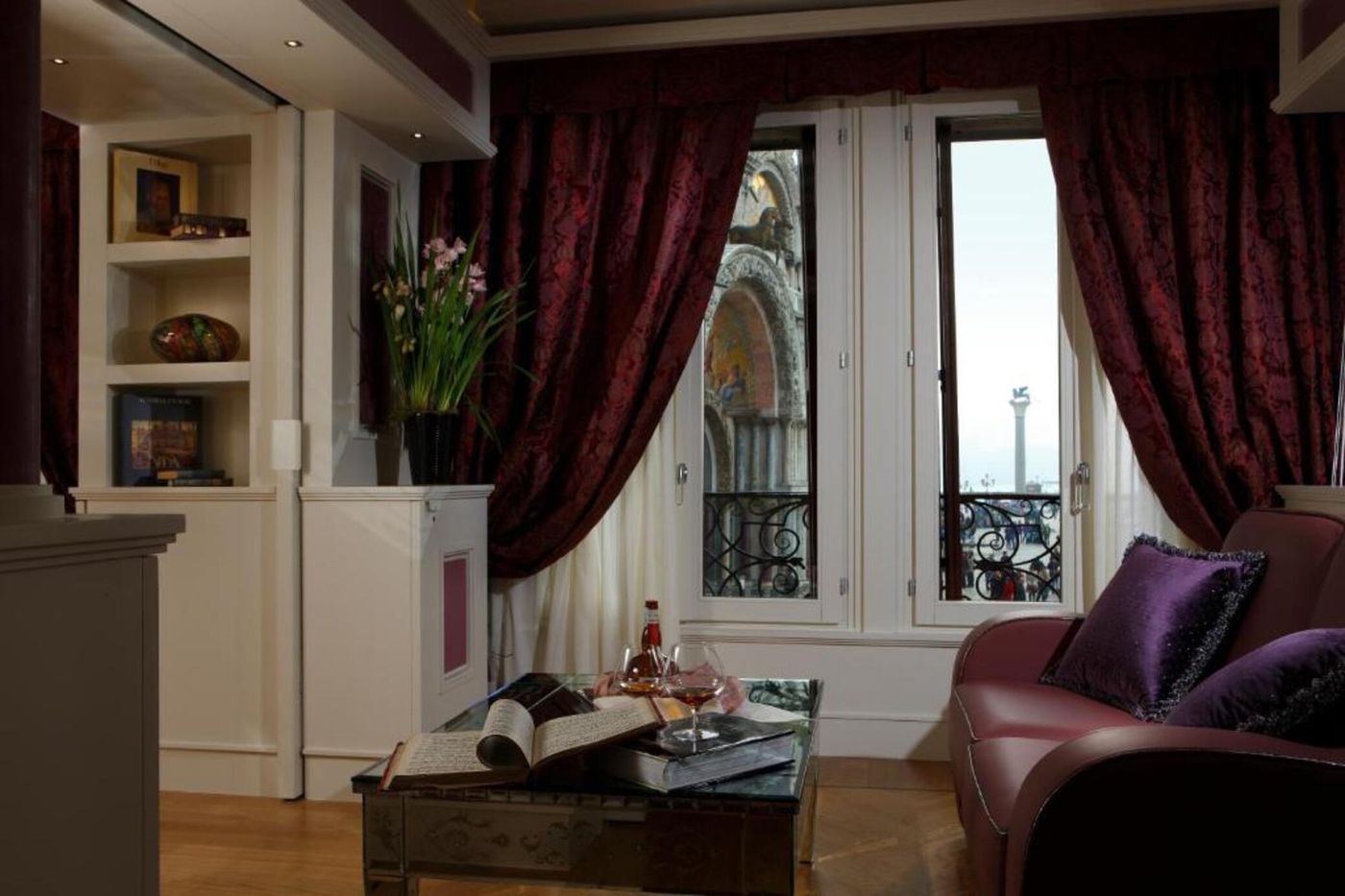 Canaletto-Suites-Room-2