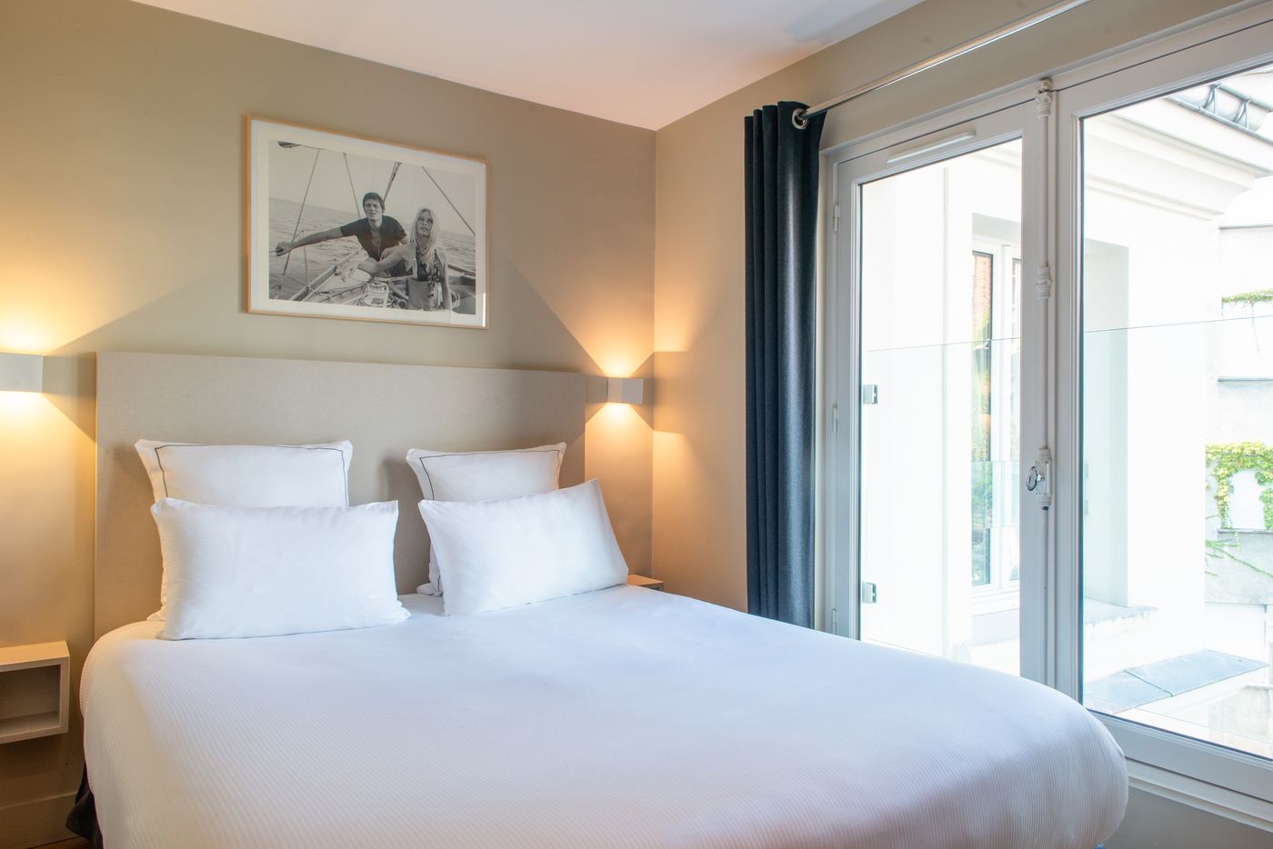 Helzear Suites & Hotel Etoile-France-PARIS-Room-5