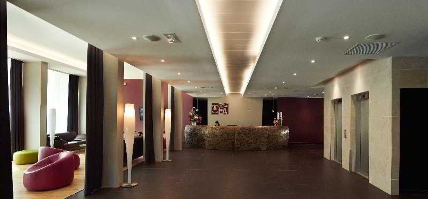 Hôtel Mercure Villefranche-en-Beaujolais - Ici  - France - VILLEFRANCHE SUR SAONE - Lobby - 10