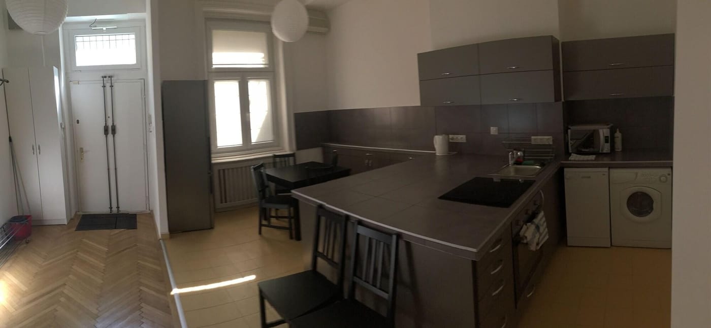 Baroque-Hostel-Budapest-Room-52