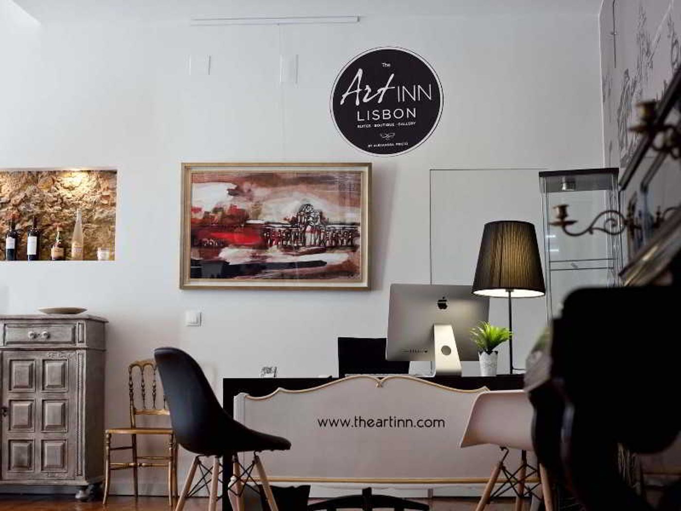 The-Art-Inn-Lisbon-Lobby-24