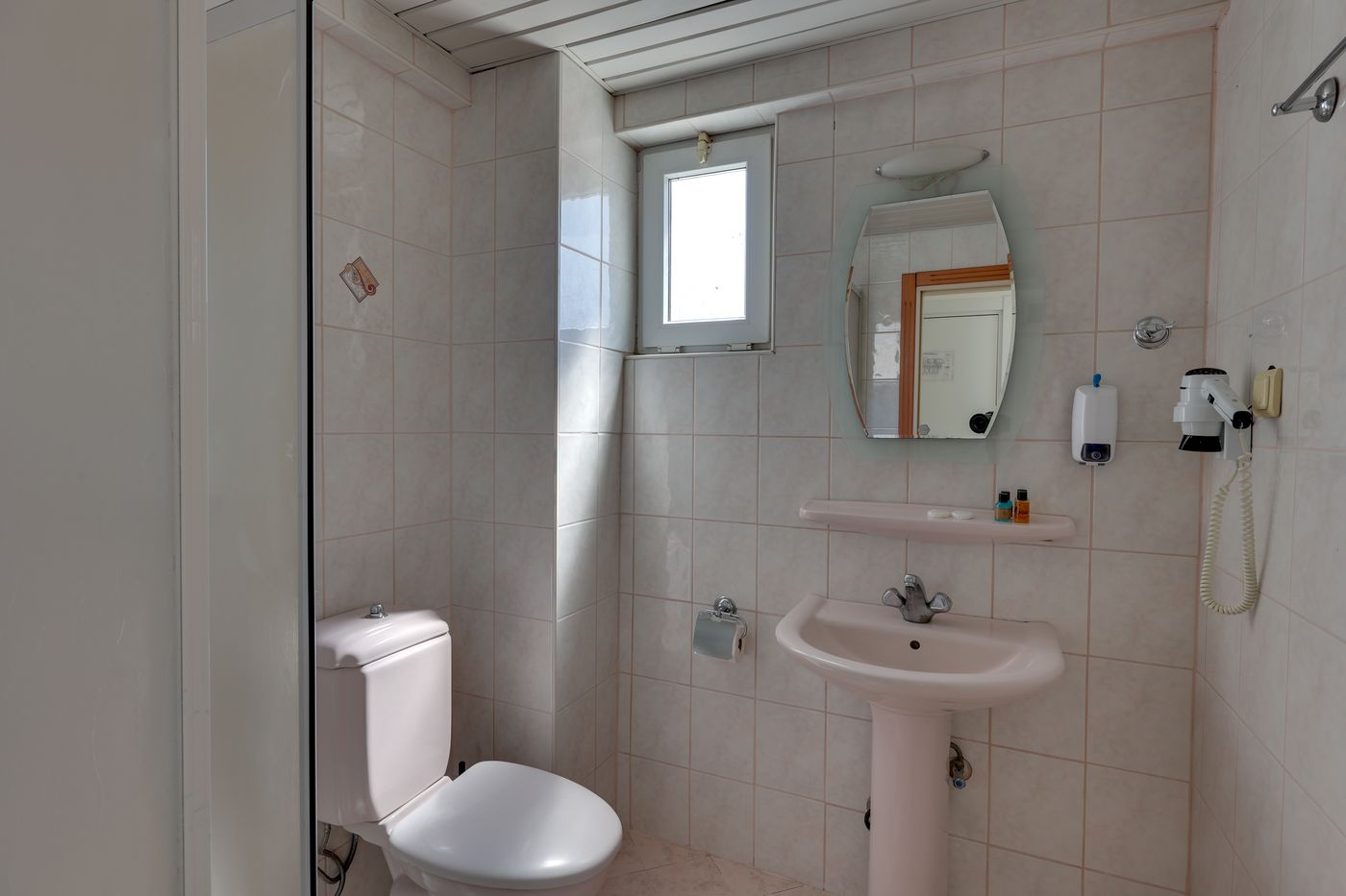 Contess by Faros Hotel 